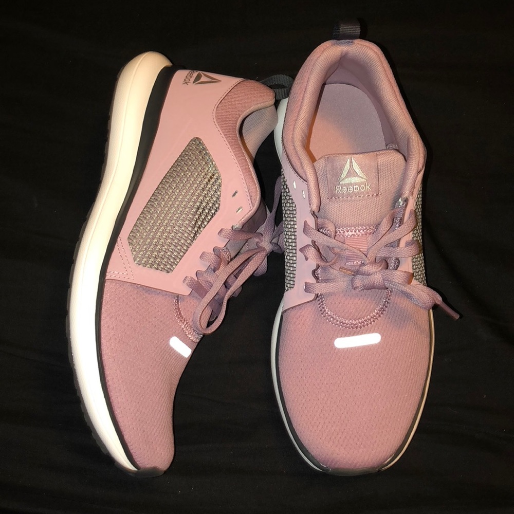 Cute running Reebok🧞♀️ - Picture 3 of 4